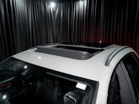 Used 2022 Audi SQ8 Prestige w/ Prestige Package AWD/4WD image 9