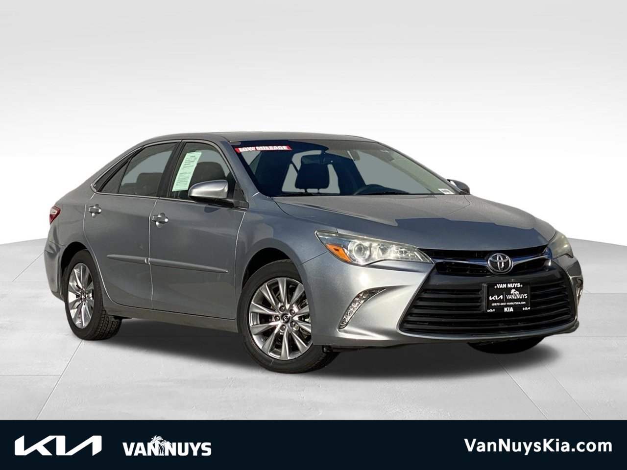 Used 2016 Toyota Camry XLE w/ Convenience Package FWD image 1