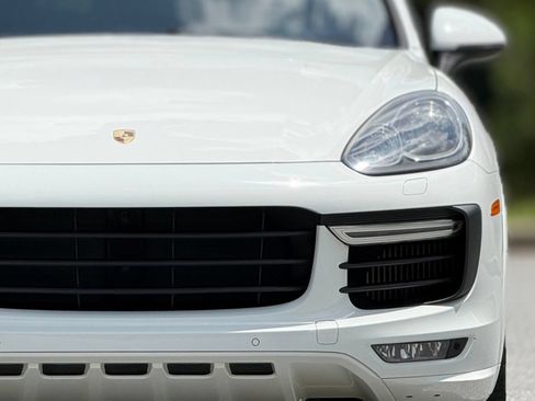 Used 2016 Porsche Cayenne GTS AWD/4WD image 15