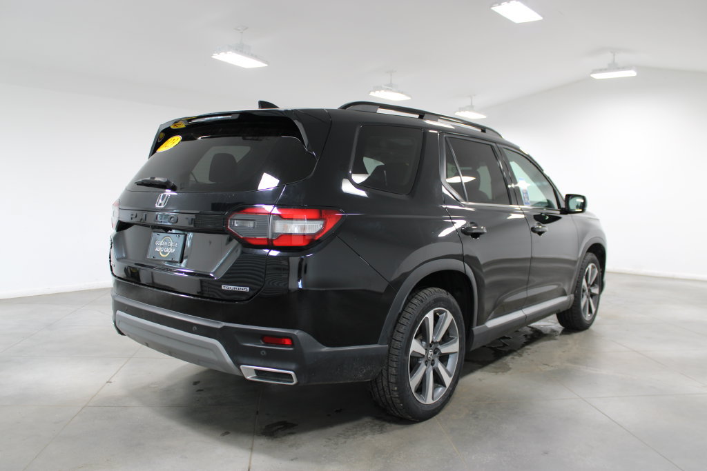 Used 2023 Honda Pilot Touring image 12