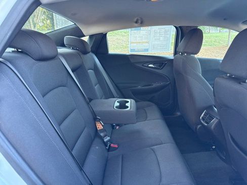Used 2024 Chevrolet Malibu LT FWD image 38