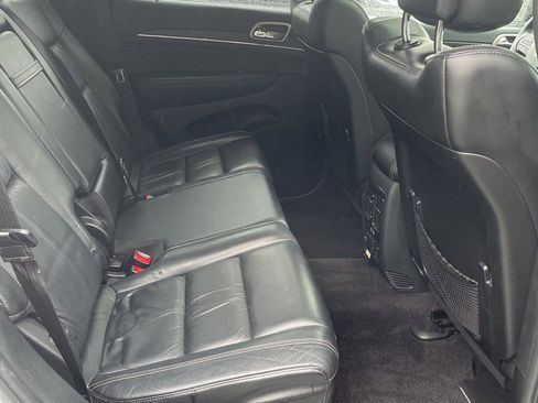 Used 2016 Jeep Grand Cherokee Limited image 16
