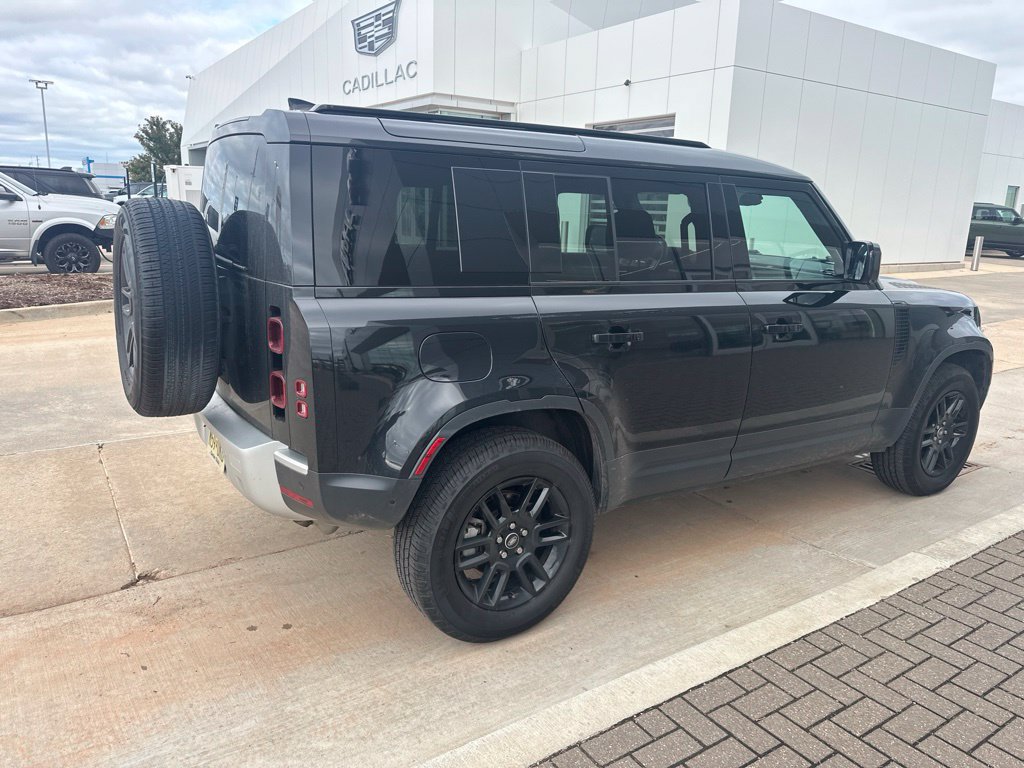 Used 2025 Land Rover Defender 110 S AWD/4WD image 4