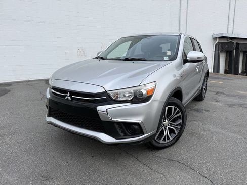 Used 2019 Mitsubishi Outlander Sport ES image 1
