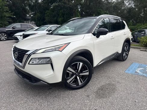 Used 2023 Nissan Rogue SL FWD image 2