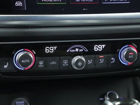 Used 2019 Audi Q3 2.0T Premium Plus image 19