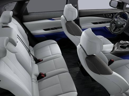 New 2026 Cadillac Optiq Sport 1 w/ LPO, Floor Liner Package AWD/4WD image 23