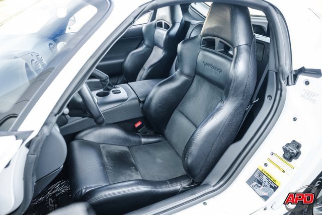 Used 2009 Dodge Viper ACR RWD image 4