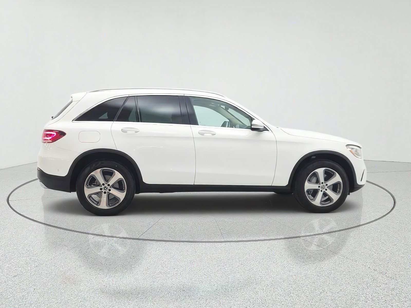 Used 2022 Mercedes-Benz GLC 300 image 4