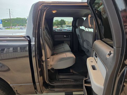 Used 2014 Ford F150 XLT w/ Equipment Group 302A Luxury AWD/4WD image 15
