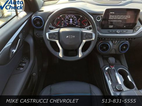Used 2024 Chevrolet Blazer RS w/ Enhanced Convenience Package FWD image 11