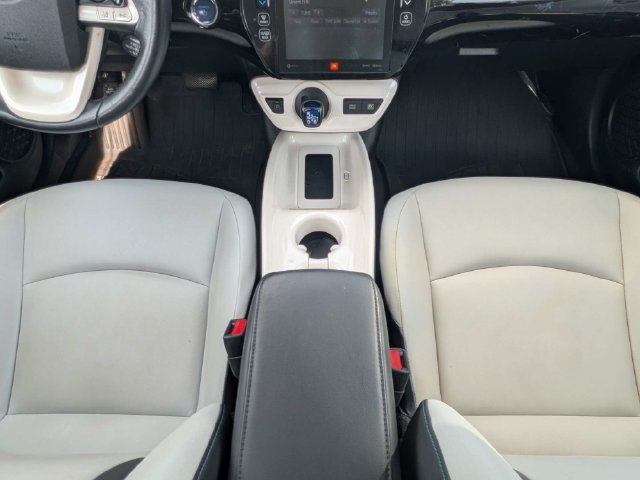 Used 2018 Toyota Prius Four w/ Advanced Technology Package FWD image 18