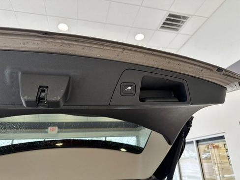 Used 2018 Buick Envision Premium w/ Driver Confidence Package image 18