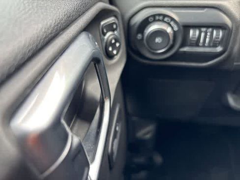 Used 2020 Jeep Wrangler Sport AWD/4WD image 22