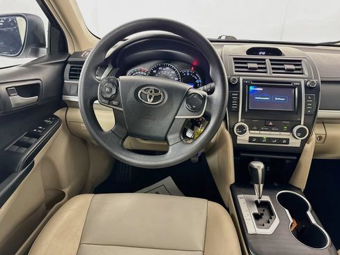 Used 2012 Toyota Camry LE FWD image 26