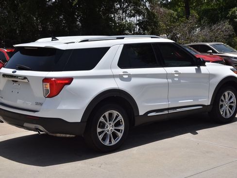 Certified 2023 Ford Explorer Limited AWD/4WD image 7