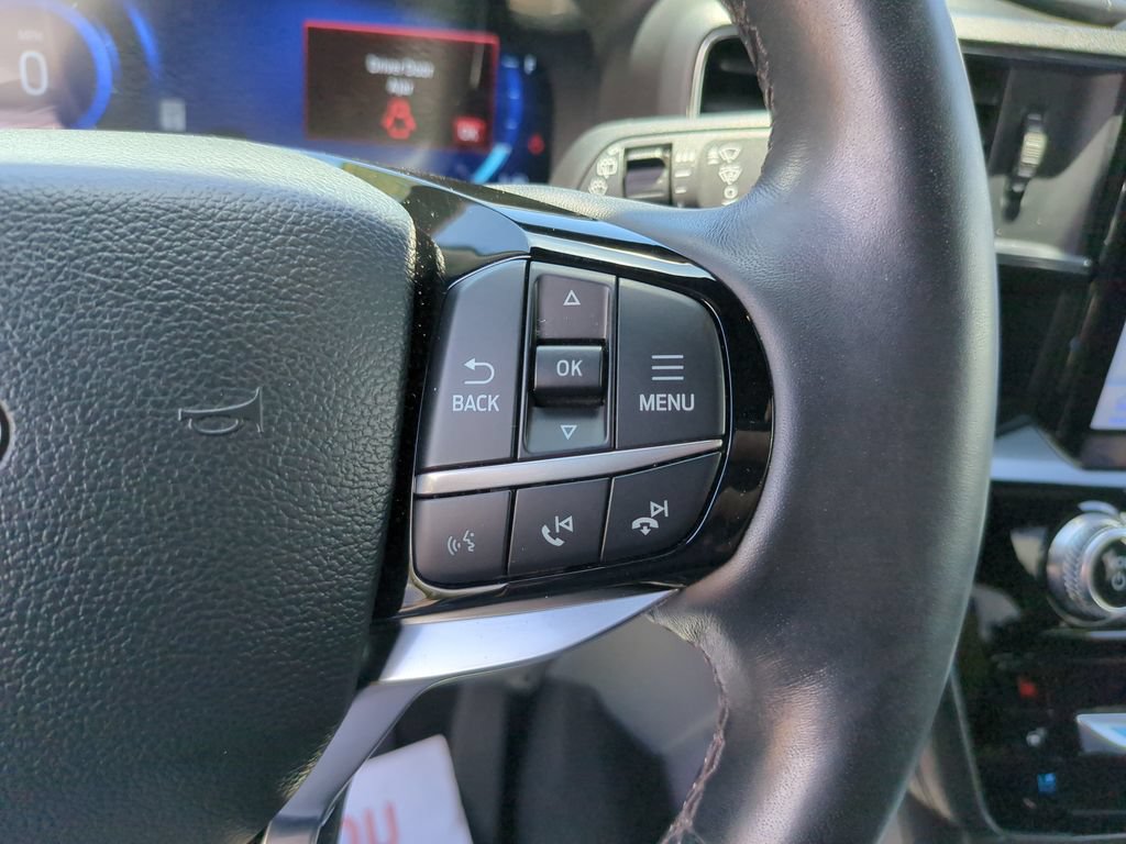 Used 2022 Ford Explorer Platinum w/ Equipment Group 601A AWD/4WD image 33