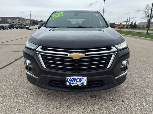 Used 2023 Chevrolet Traverse LT image 8