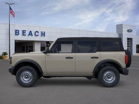 New 2025 Ford Bronco 4-Door image 3