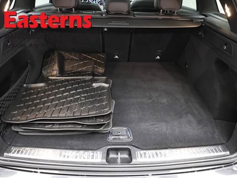 Used 2022 Mercedes-Benz GLC 300 4MATIC w/ Premium Package Lite image 9