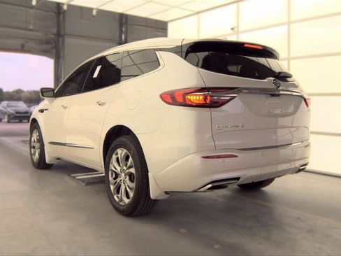 Used 2021 Buick Enclave Avenir w/ Avenir Technology Package AWD/4WD image 11