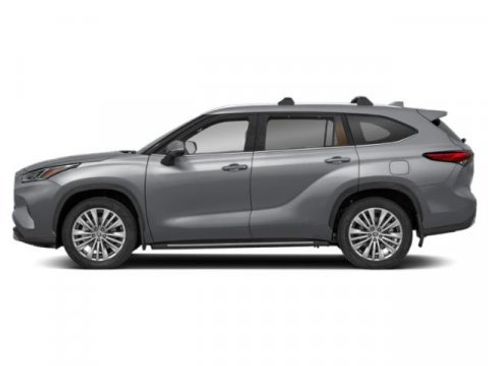 New 2026 Toyota Highlander Platinum image 3