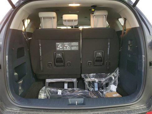 New 2026 Kia Carnival EX image 7