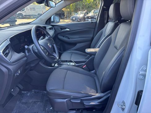 Used 2025 Buick Encore GX Preferred image 27
