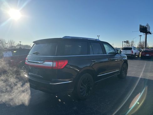 Used 2021 Lincoln Navigator Reserve image 4
