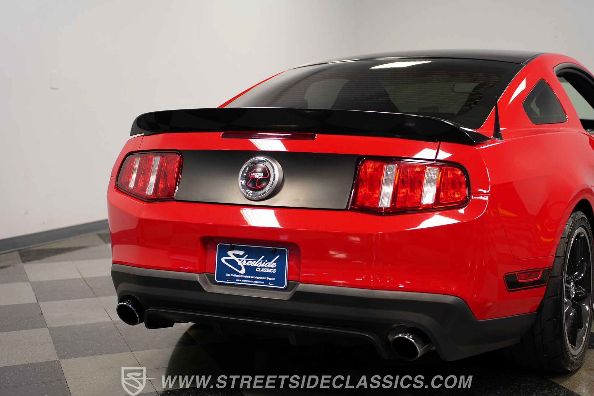 Used 2012 Ford Mustang Boss 302 w/ Boss 302 Accessory Pkg RWD image 27