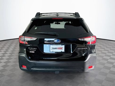 Used 2024 Subaru Outback Premium AWD/4WD image 9