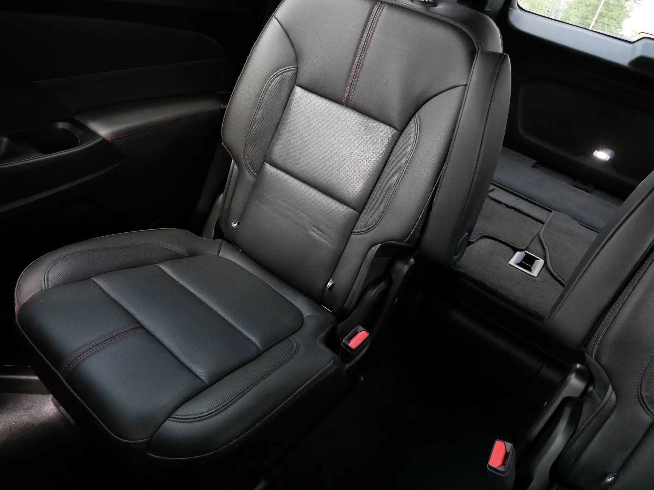 Used 2023 Chevrolet Traverse RS AWD/4WD image 12