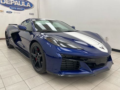 New 2027 Chevrolet Corvette Grand Sport w/ Z52 Sport Performance Package RWD image 1