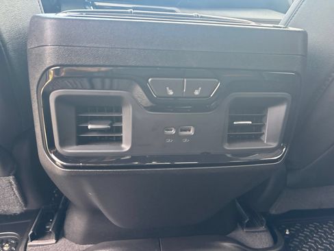 Used 2024 GMC Sierra 2500 AT4 w/ AT4 Premium Plus Package AWD/4WD image 57