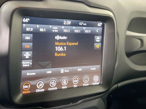 Used 2022 Jeep Renegade Altitude w/ Convenience Group image 15