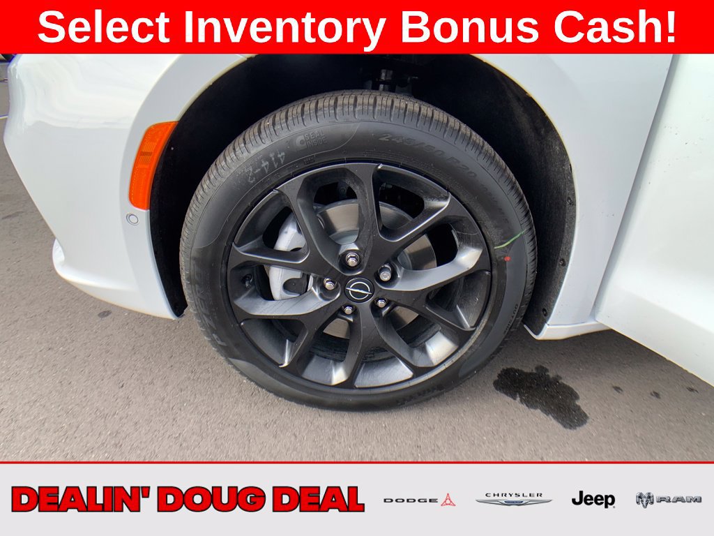 New 2026 Chrysler Pacifica Select w/ S Appearance Package AWD/4WD image 27