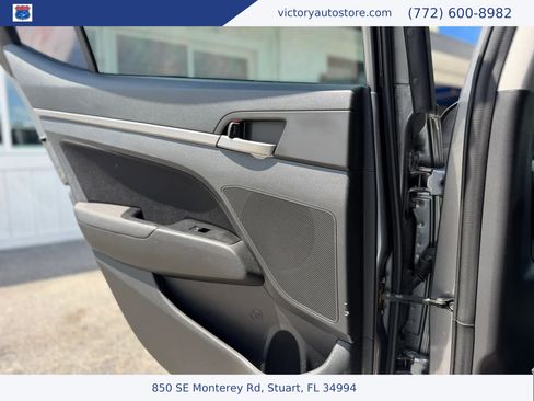 Used 2018 Hyundai Elantra SEL FWD image 30