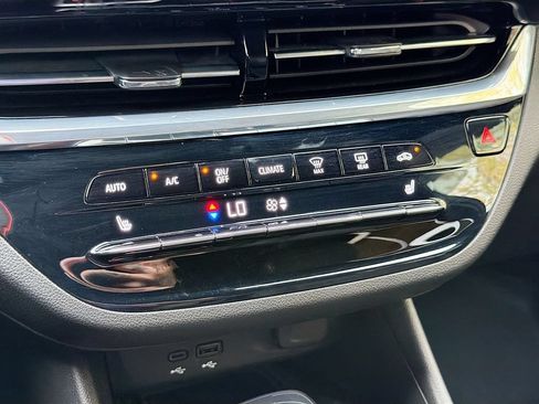 Used 2024 Buick Envista Sport Touring FWD image 15