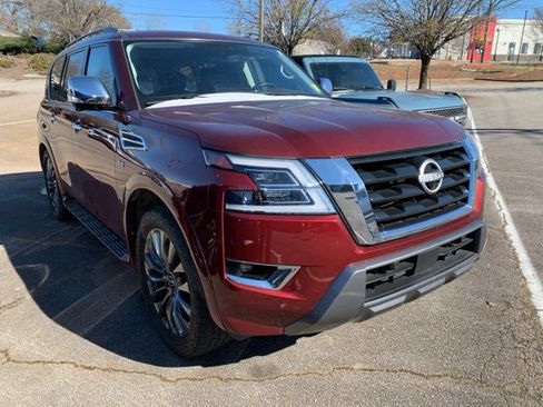 Used 2022 Nissan Armada Platinum w/ Captain's Chairs Package image 5