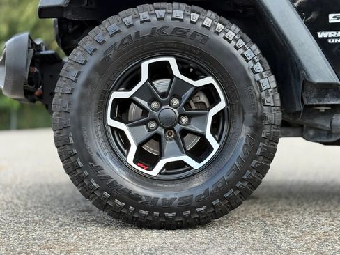 Used 2015 Jeep Wrangler Unlimited Sport w/ Quick Order Package 24S AWD/4WD image 28