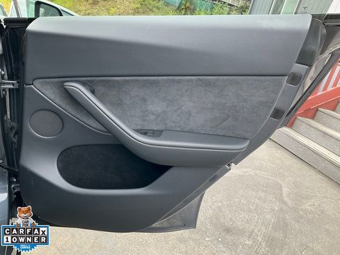 Used 2023 Tesla Model Y Long Range AWD/4WD image 63