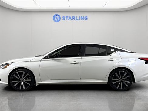 Used 2020 Nissan Altima 2.5 SR image 3