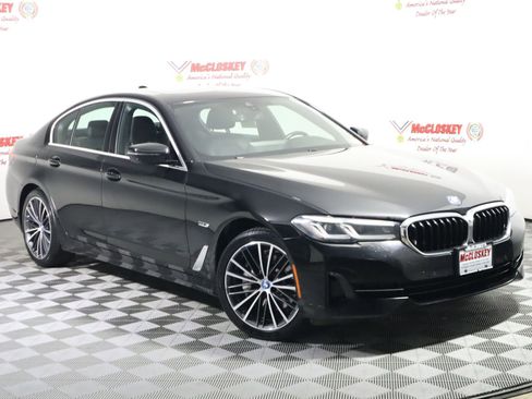 Used 2023 BMW 530e xDrive AWD/4WD image 2
