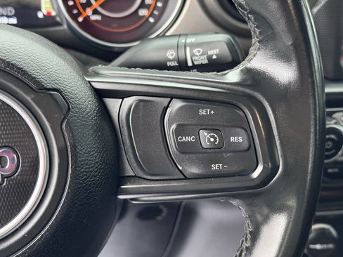 Used 2021 Jeep Gladiator Sport image 26