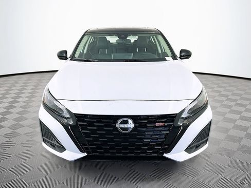 New 2026 Nissan Altima 2.5 SR w/ SR Premium Package AWD/4WD image 4