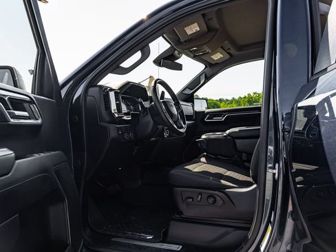 Used 2023 Chevrolet Silverado 1500 RST AWD/4WD image 17
