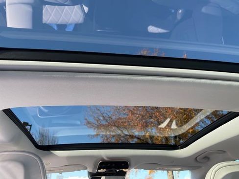 Used 2024 Mercedes-Benz E 450 4MATIC Sedan image 19