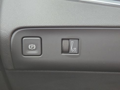 Used 2023 Buick Enclave Essence w/ Experience Buick Package image 25