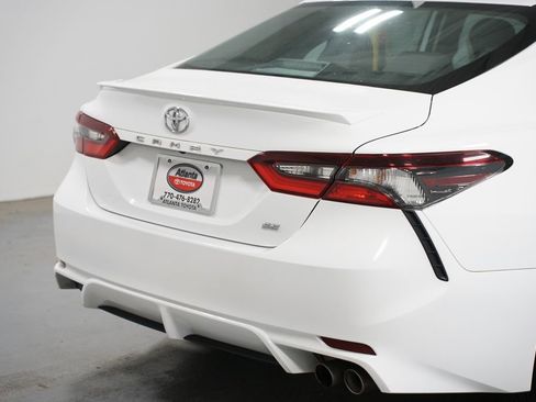 Used 2023 Toyota Camry SE FWD image 9