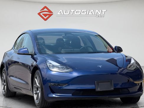 Used 2023 Tesla Model 3 Standard Range RWD image 15